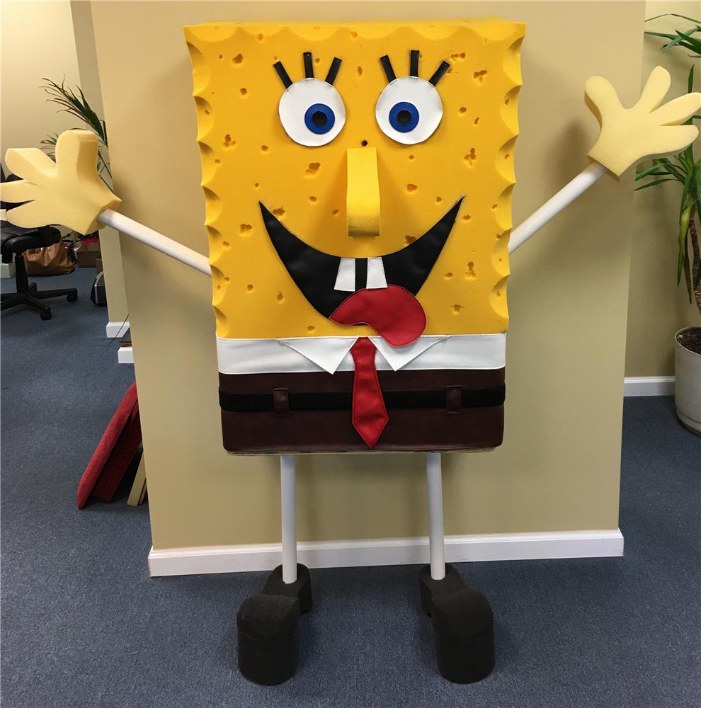 Sponge Bob Vistis the Studio TN